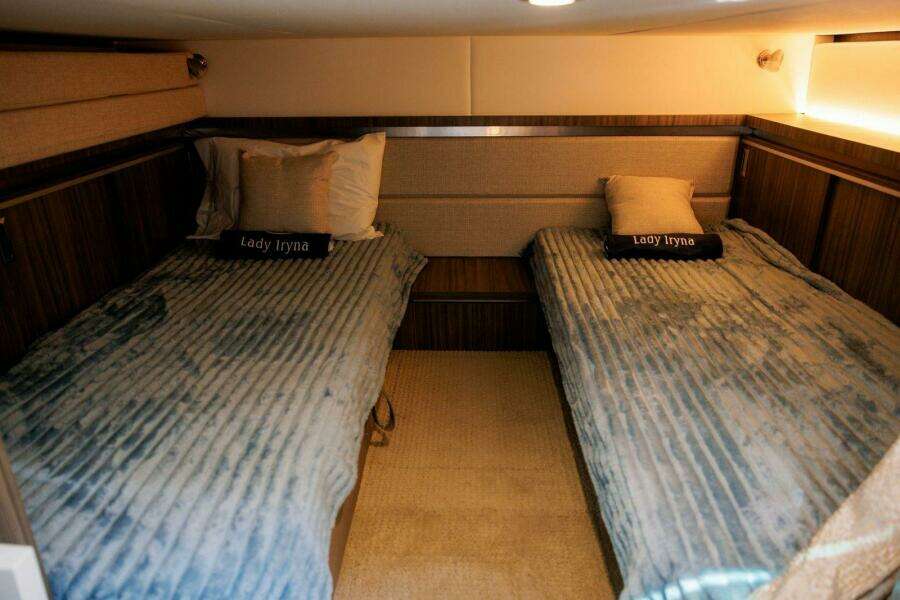 Lady Iryna 32ft Sea Ray Yacht For Sale
