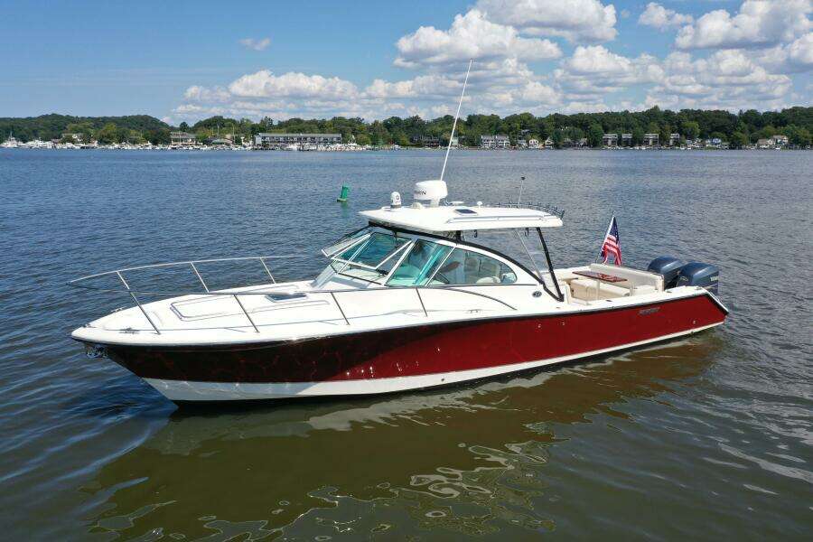 34ft Pursuit Yacht For Sale