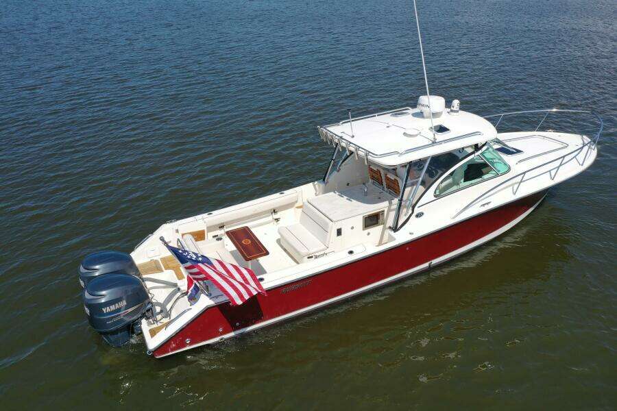 34ft Pursuit Yacht For Sale