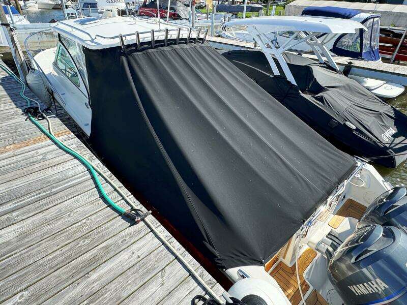 34ft Pursuit Yacht For Sale