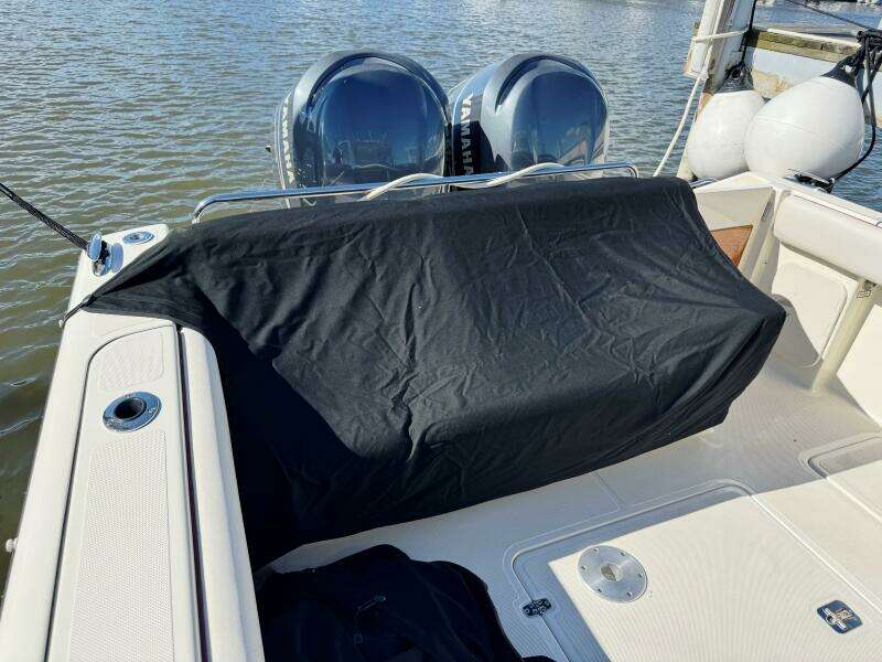 34ft Pursuit Yacht For Sale