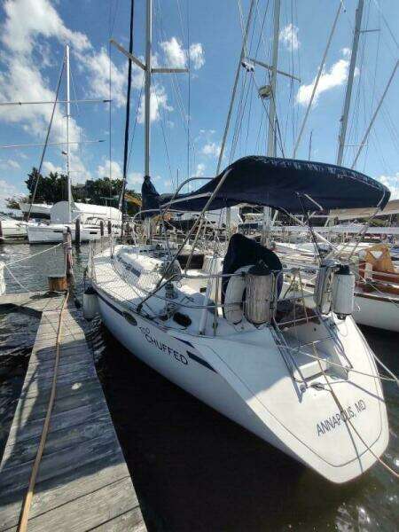 TOO CHUFFED 37ft Hunter Yacht For Sale