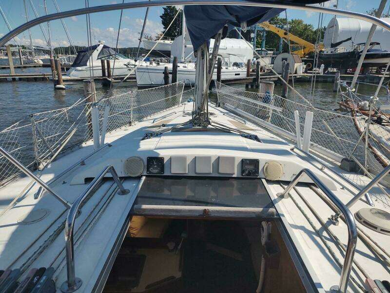 TOO CHUFFED 37ft Hunter Yacht For Sale
