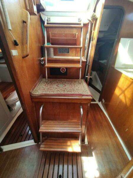 TOO CHUFFED 37ft Hunter Yacht For Sale