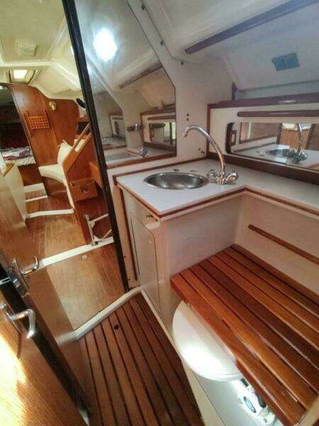 TOO CHUFFED 37ft Hunter Yacht For Sale