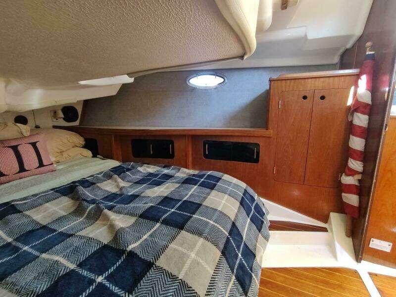 TOO CHUFFED 37ft Hunter Yacht For Sale