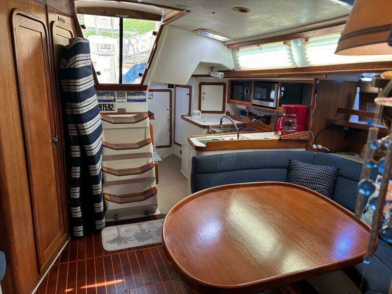 42ft Catalina Yacht For Sale