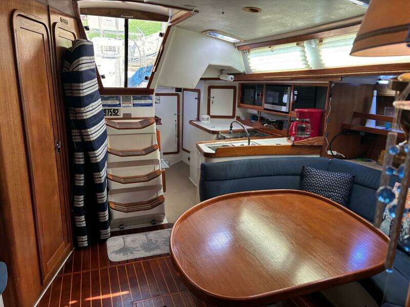 42ft Catalina Yacht For Sale