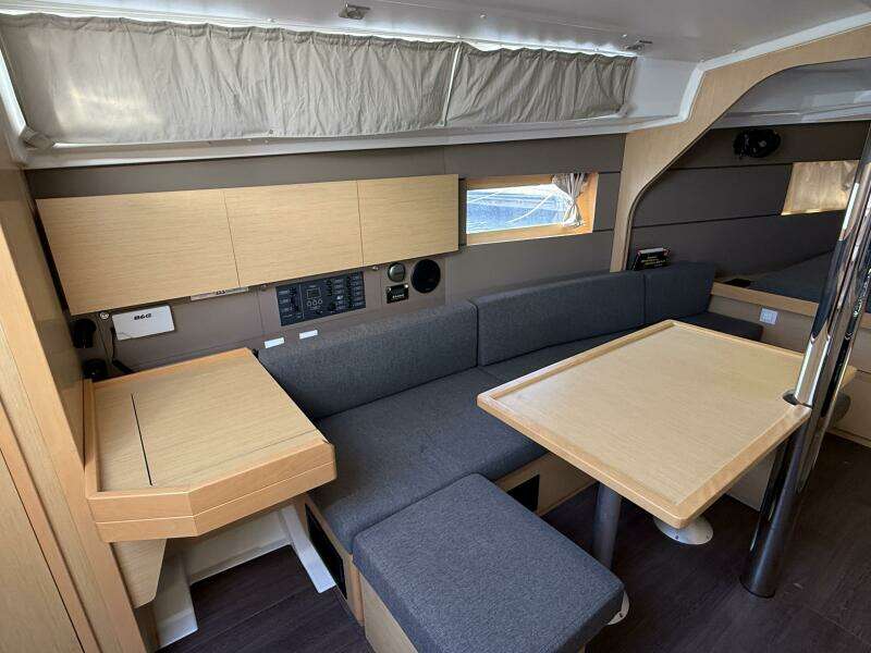 Romance 38ft Beneteau Yacht For Sale