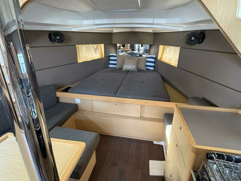 Romance 38ft Beneteau Yacht For Sale