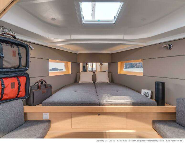Sistership - Beneteau Oceanis 38  Weekender 
