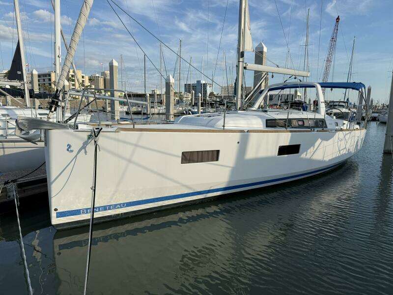 Romance 38ft Beneteau Yacht For Sale