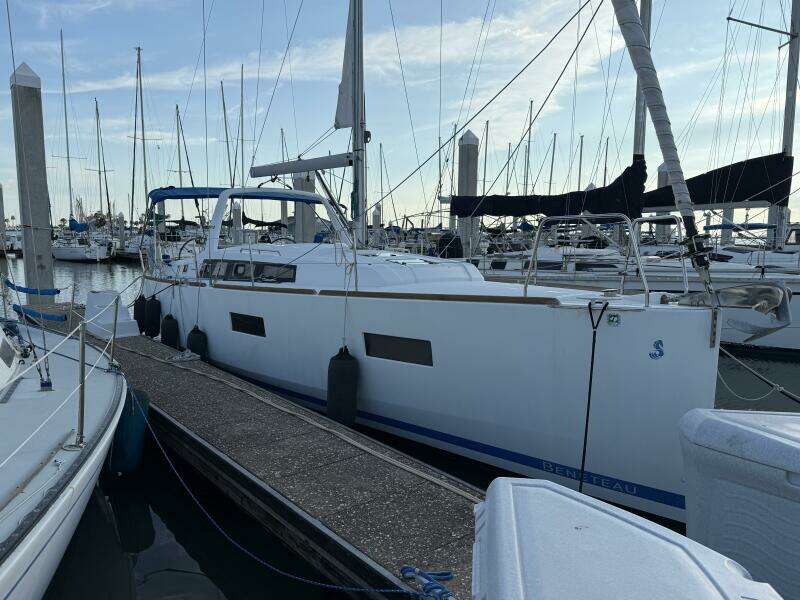 Romance 38ft Beneteau Yacht For Sale