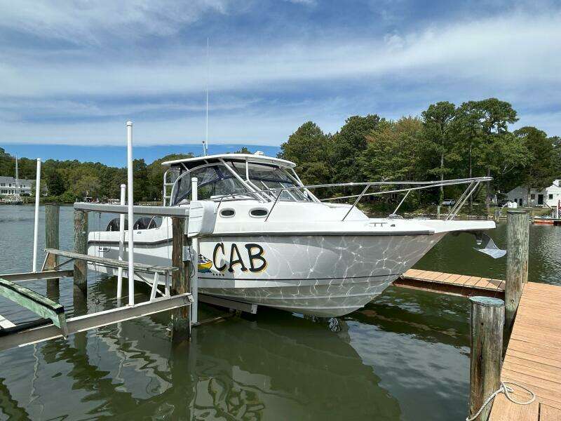 31' Boston Whaler starboard forward profile