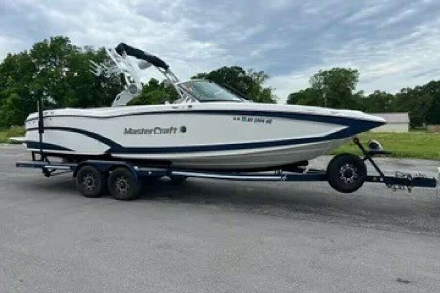 26ft Mastercraft Yacht For Sale