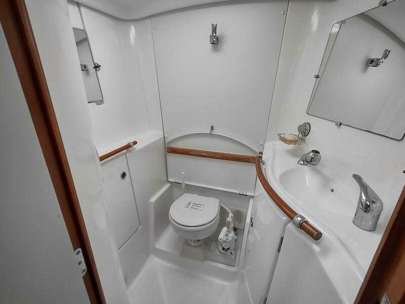 RAREBIRD 39ft Beneteau Yacht For Sale