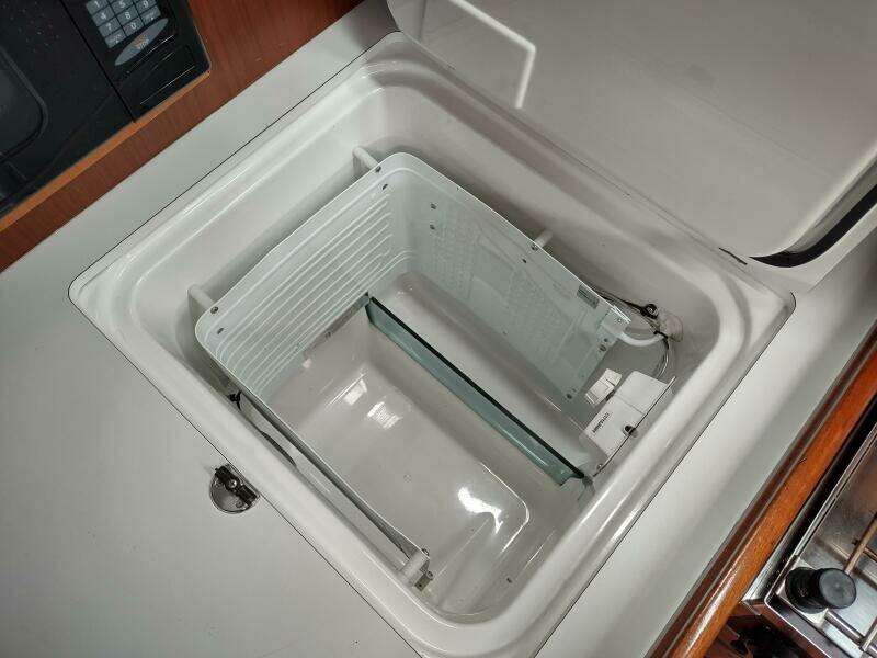 RAREBIRD 39ft Beneteau Yacht For Sale