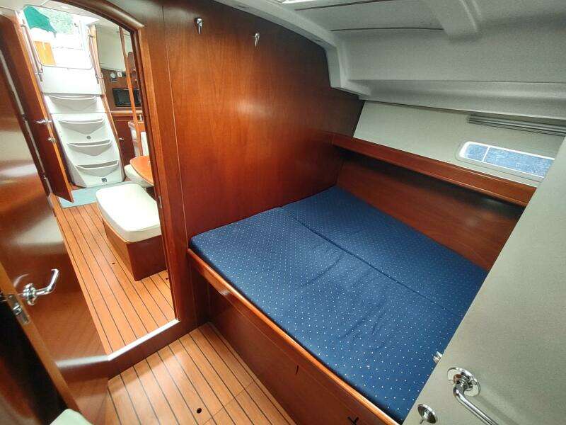 RAREBIRD 39ft Beneteau Yacht For Sale