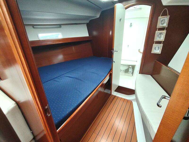 RAREBIRD 39ft Beneteau Yacht For Sale