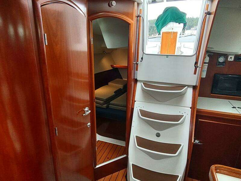 RAREBIRD 39ft Beneteau Yacht For Sale
