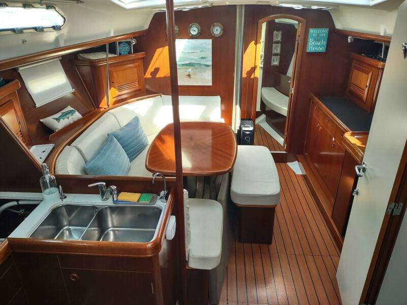 RAREBIRD 39ft Beneteau Yacht For Sale