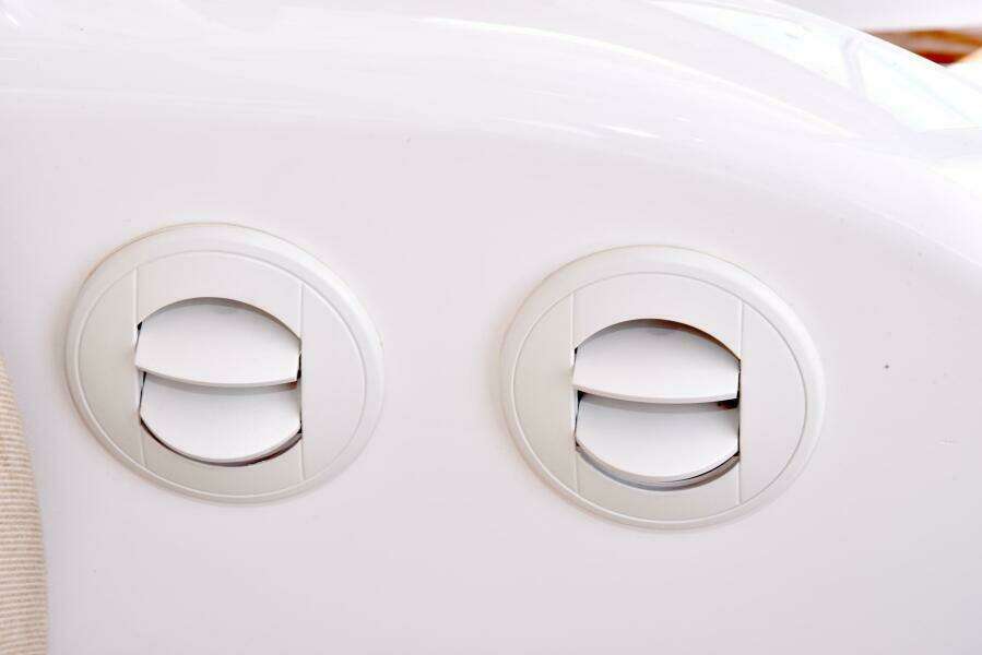 2017 Viking 80 Skybridge 