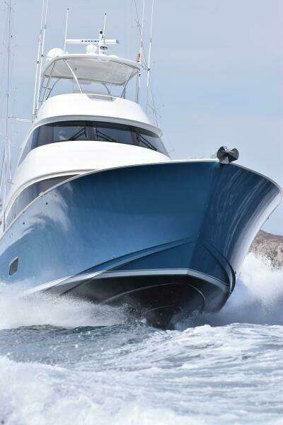 2017 Viking 80 Skybridge 