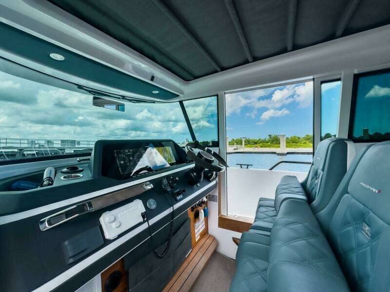 28ft Axopar Yacht For Sale