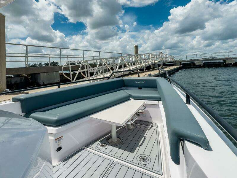 28ft Axopar Yacht For Sale