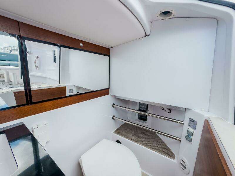 28ft Axopar Yacht For Sale