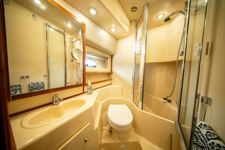 Apa Lagi 47ft Bayliner Yacht For Sale