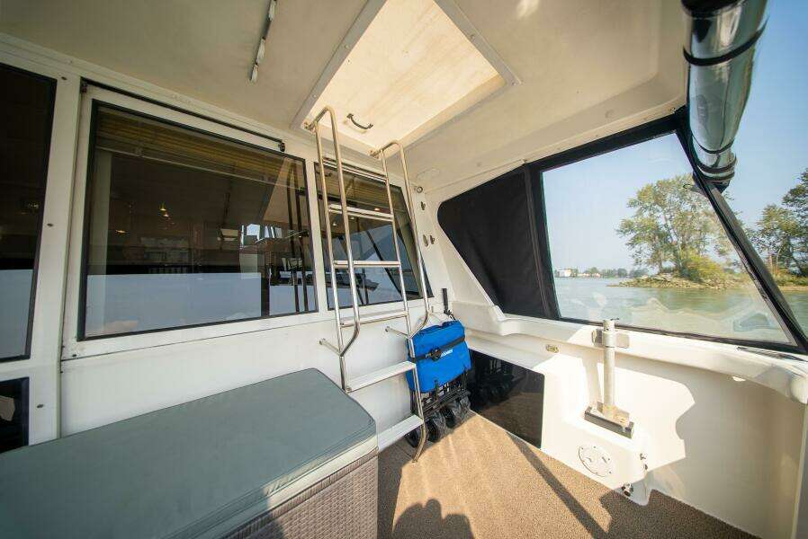 Apa Lagi 47ft Bayliner Yacht For Sale