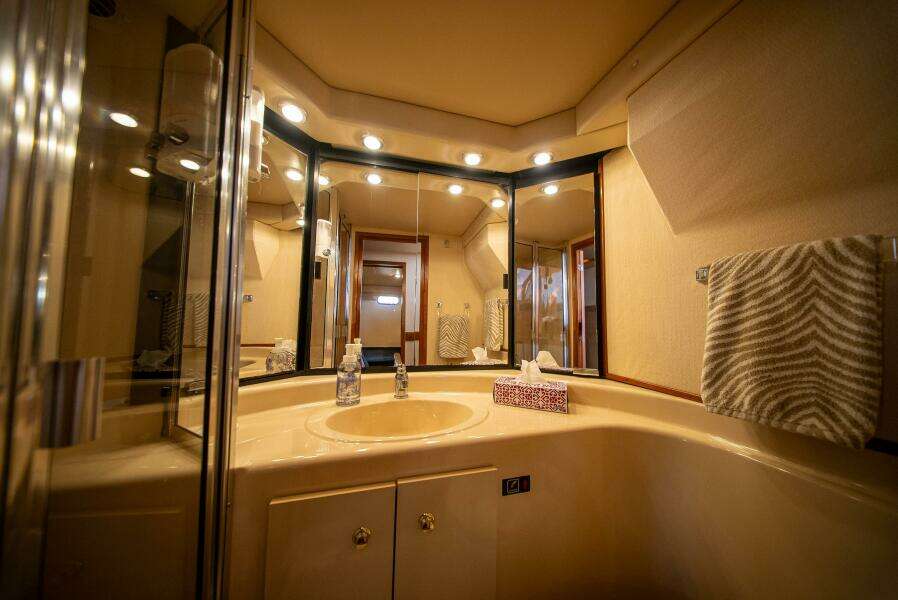 Apa Lagi 47ft Bayliner Yacht For Sale