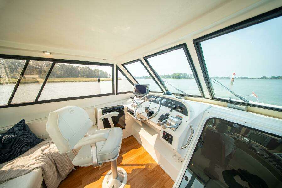 Apa Lagi 47ft Bayliner Yacht For Sale