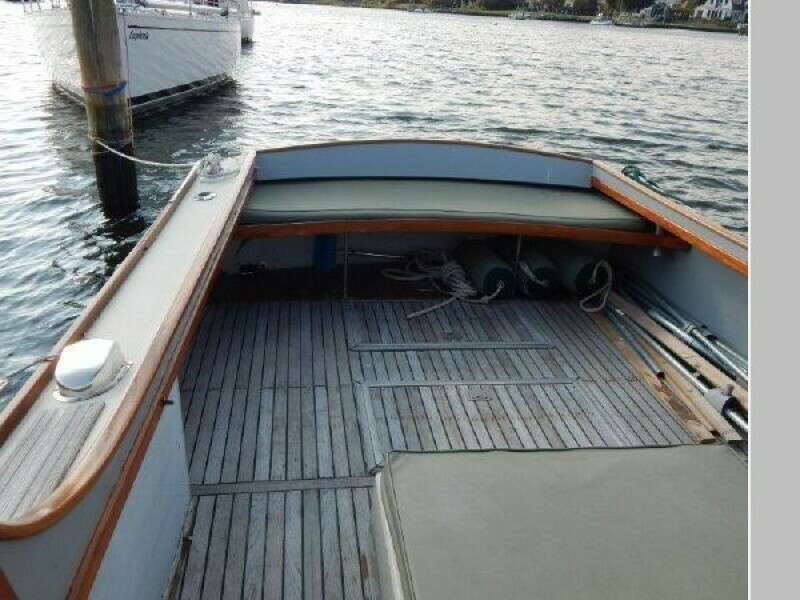 Dragonfly 29ft Dyer Yacht For Sale