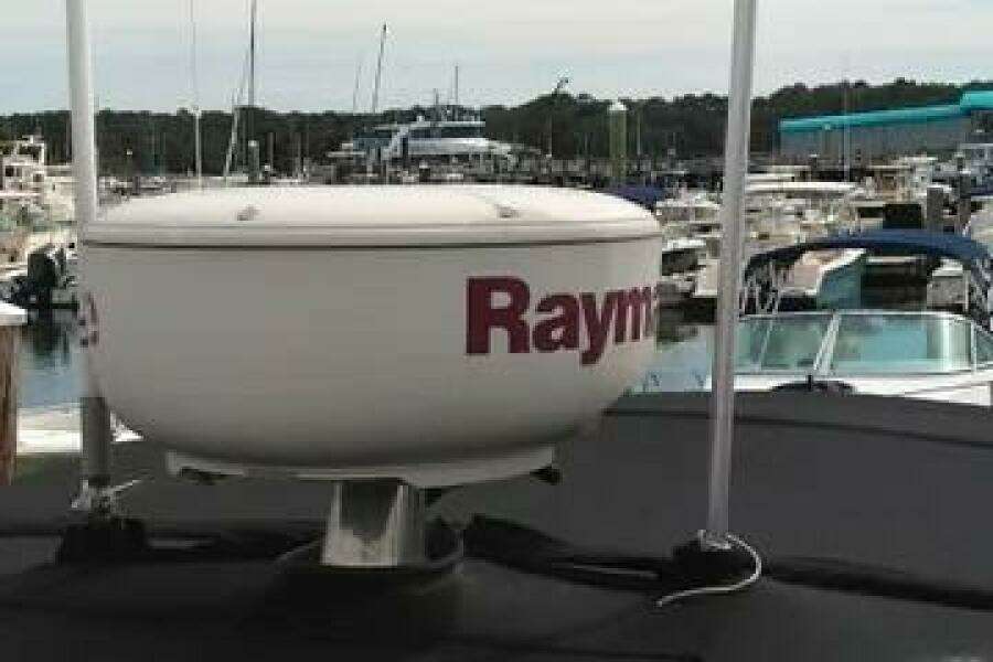 32ft Cobalt Yacht For Sale
