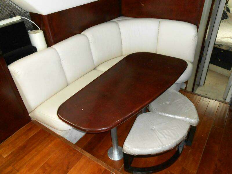 38ft Silverton Yacht For Sale
