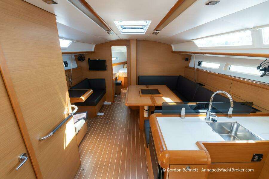 Balandra 43ft Jeanneau Yacht For Sale