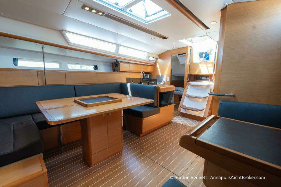 Balandra 43ft Jeanneau Yacht For Sale