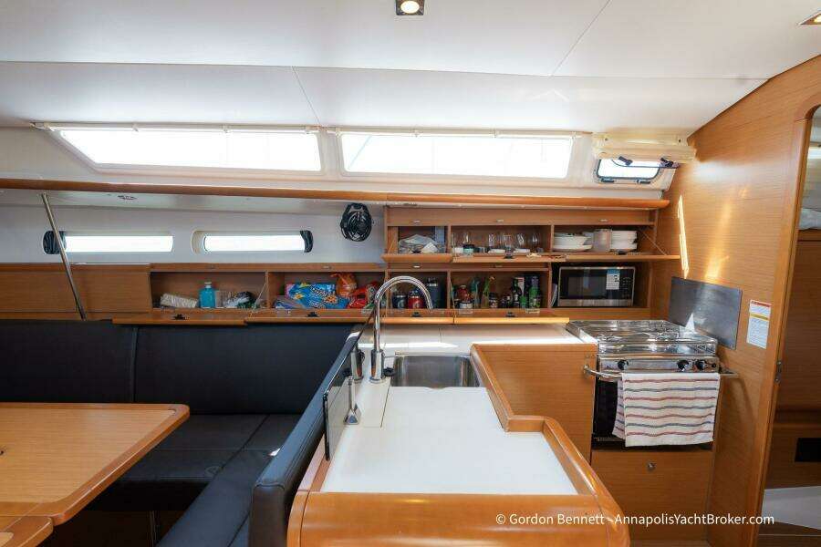 Balandra 43ft Jeanneau Yacht For Sale