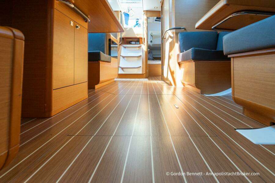 Balandra 43ft Jeanneau Yacht For Sale