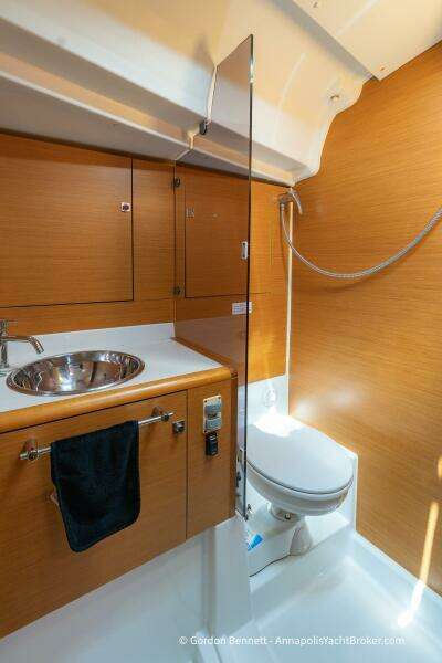 Balandra 43ft Jeanneau Yacht For Sale