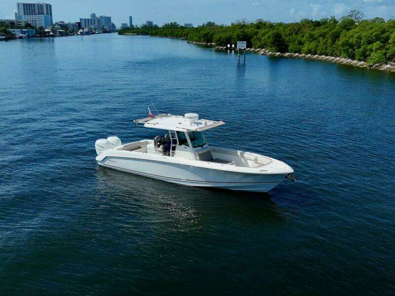 Joany 33ft Boston Whaler Yacht For Sale