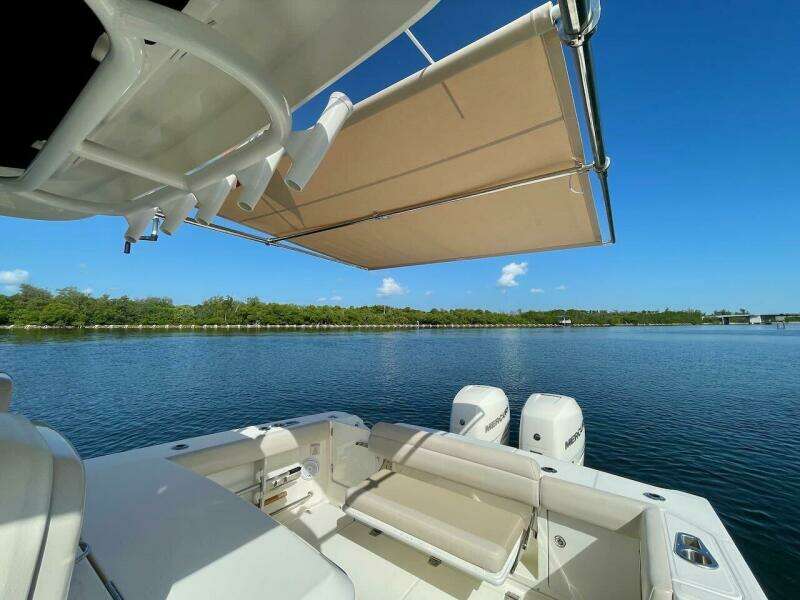 Joany 33ft Boston Whaler Yacht For Sale
