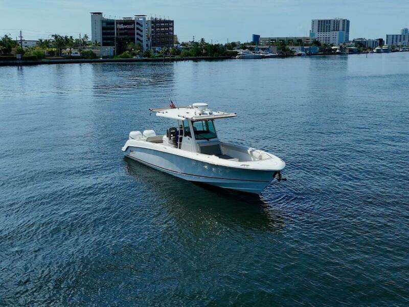 Joany 33ft Boston Whaler Yacht For Sale