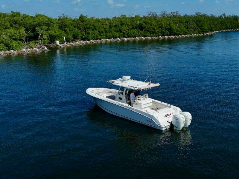 Joany 33ft Boston Whaler Yacht For Sale