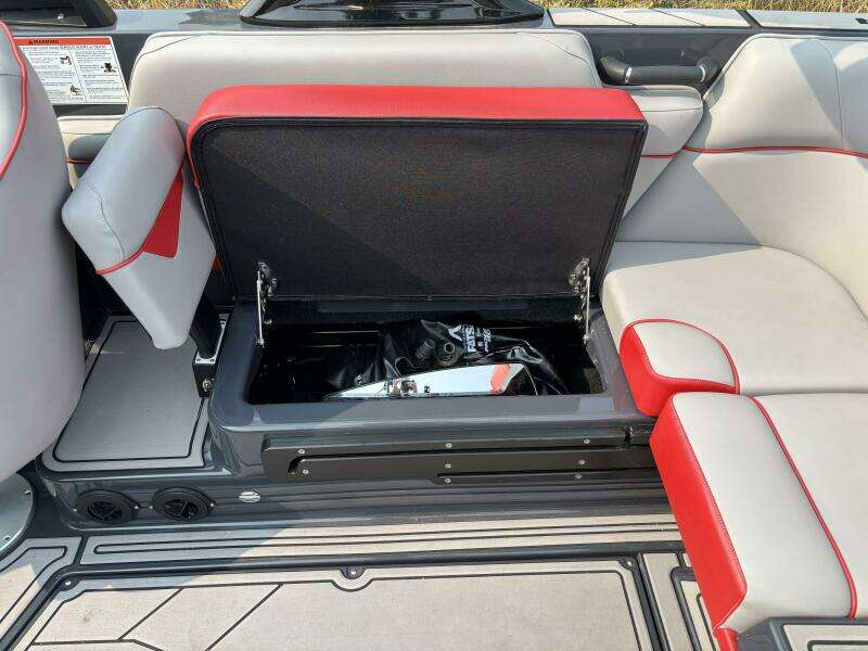 21ft Moomba Yacht For Sale
