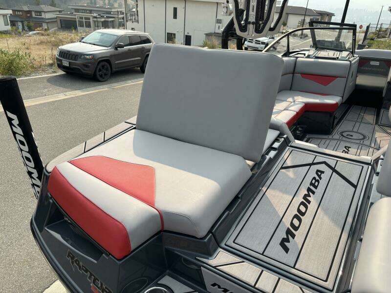 21ft Moomba Yacht For Sale