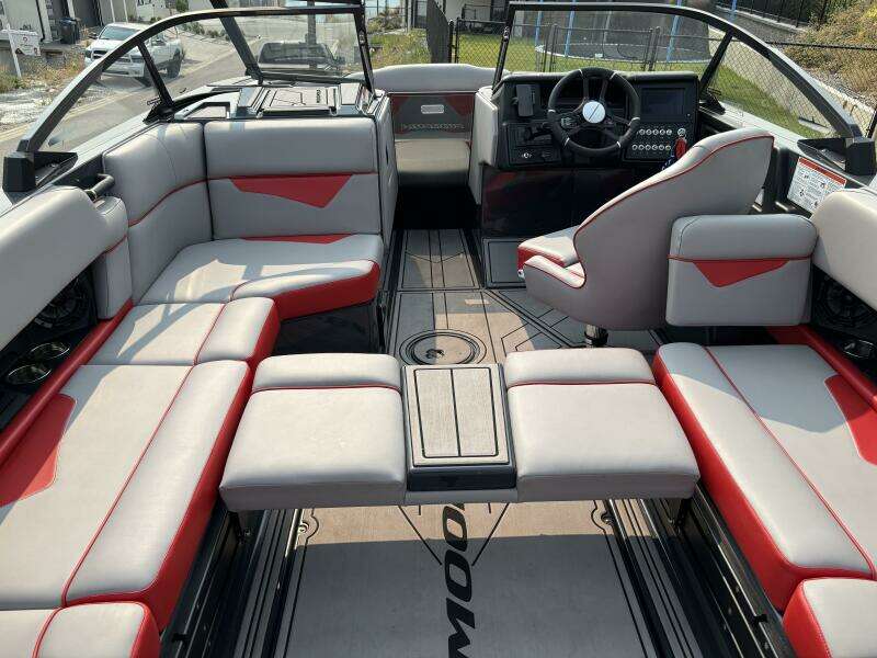 21ft Moomba Yacht For Sale