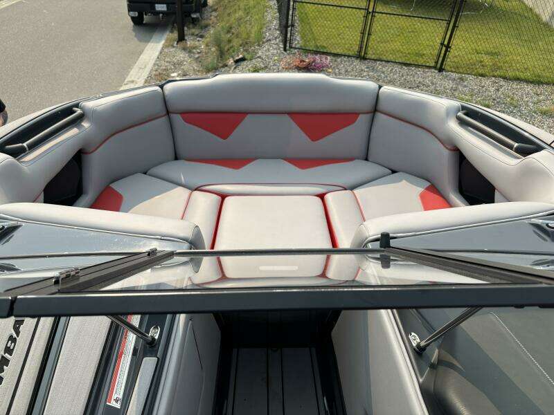 21ft Moomba Yacht For Sale